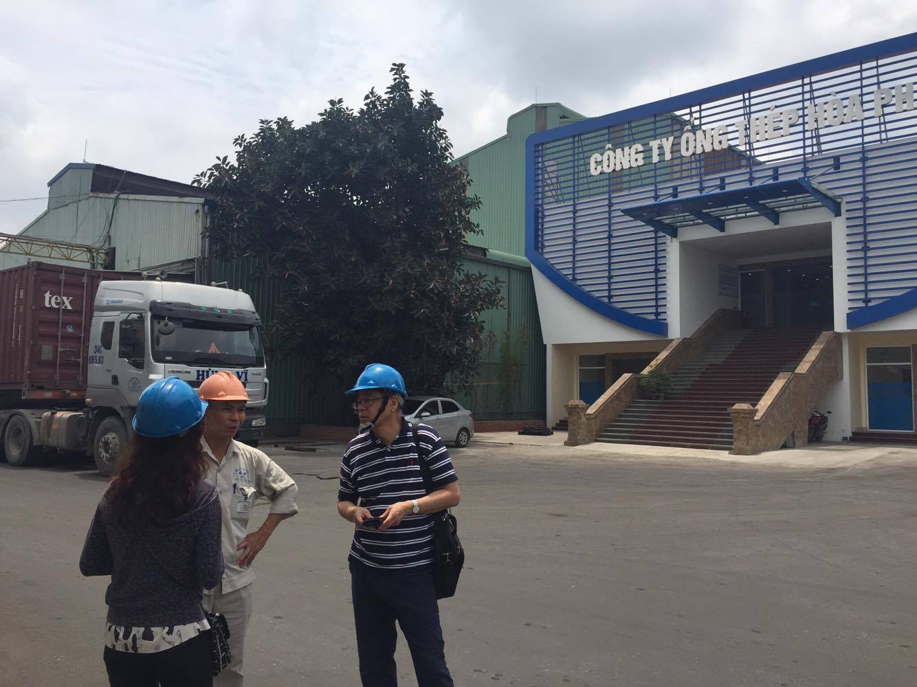 Công ty Quốc tế IQCT cùng ông Takeshi - Tập đoàn Sysken đi khảo sát nhà máy thép Hòa Phát
